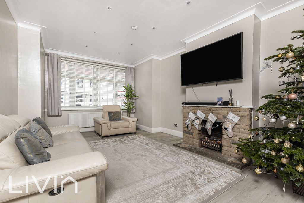 Property photo 2 of 19 Photo 2