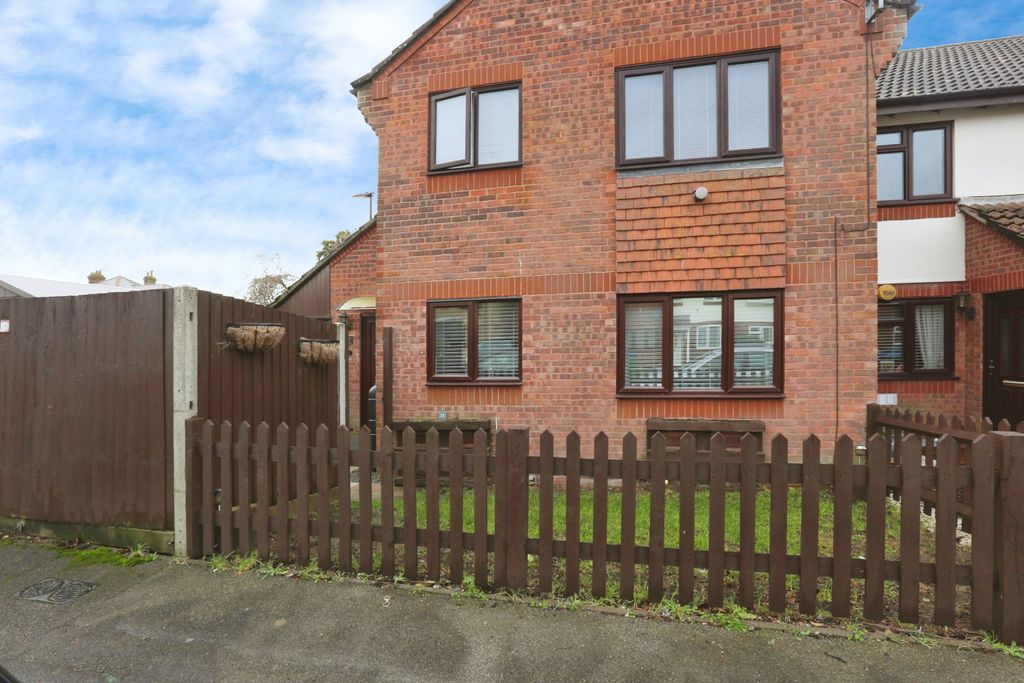 Property photo 1 of 20