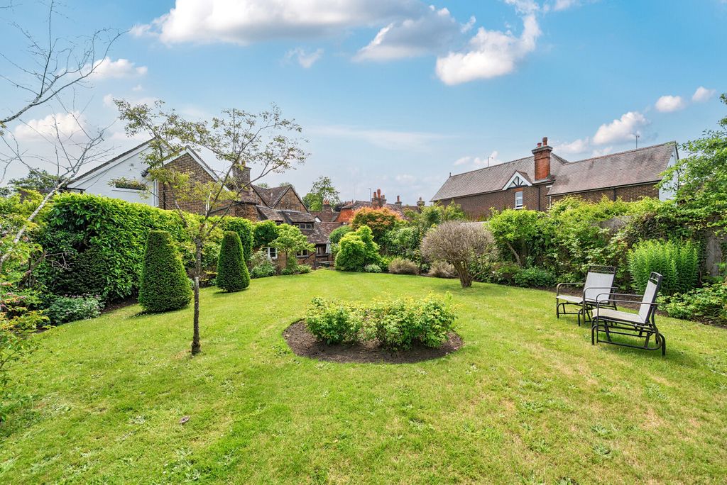 Property photo 3 of 18 1480652-9-6A31437...