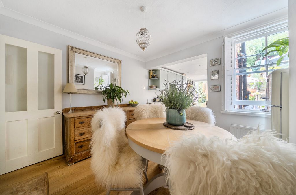 Property photo 2 of 24 1499011-11-6A6893...