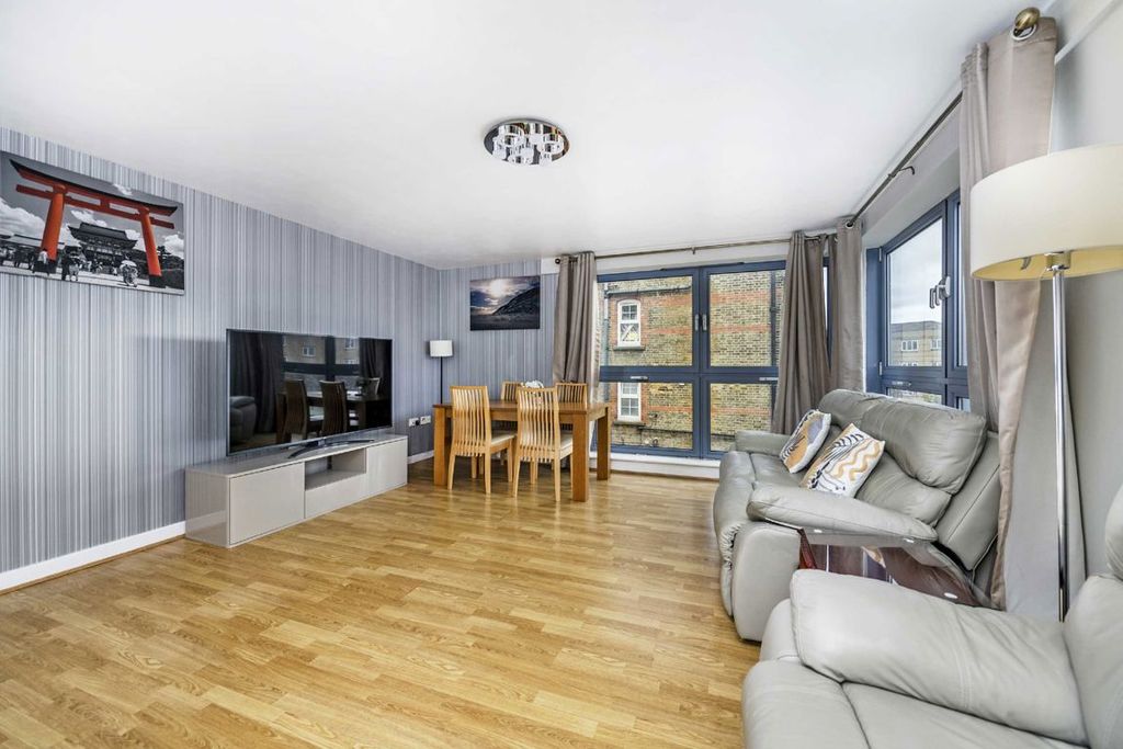 Property photo 2 of 6