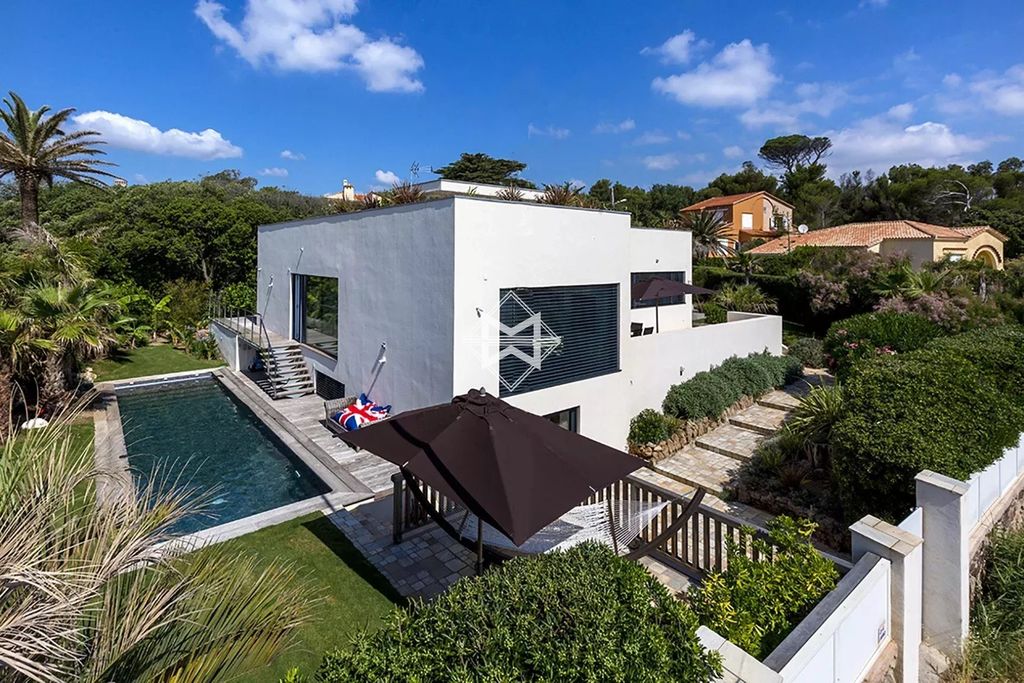 Property photo 2 of 7