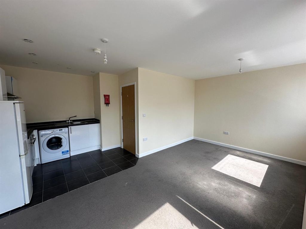 Property photo 2 of 7 3 Image.Jpg
