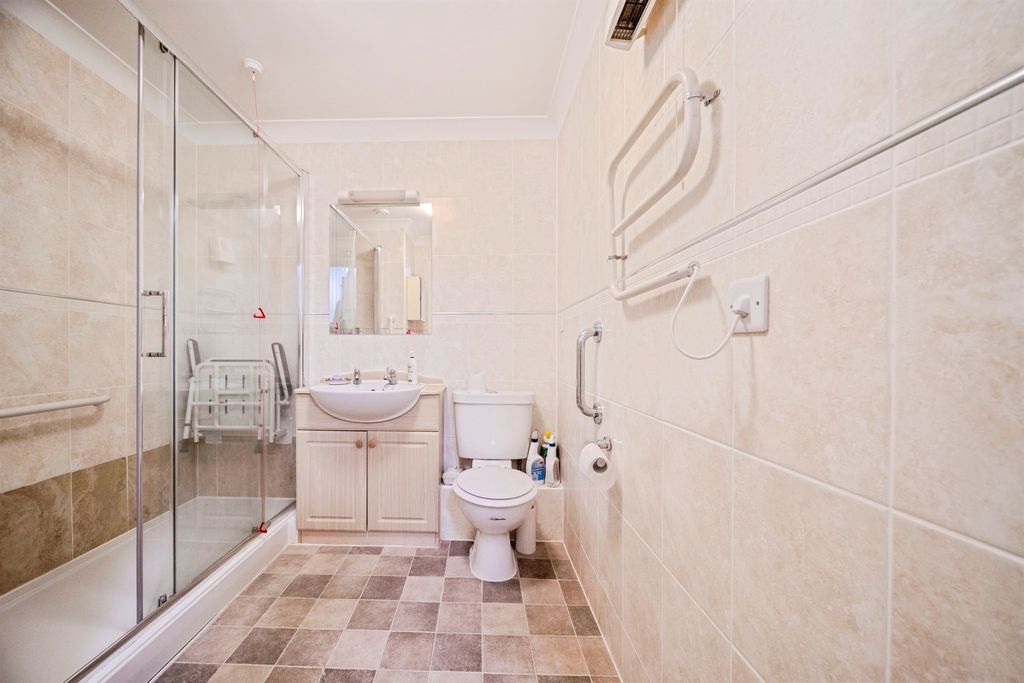 Property photo 3 of 15