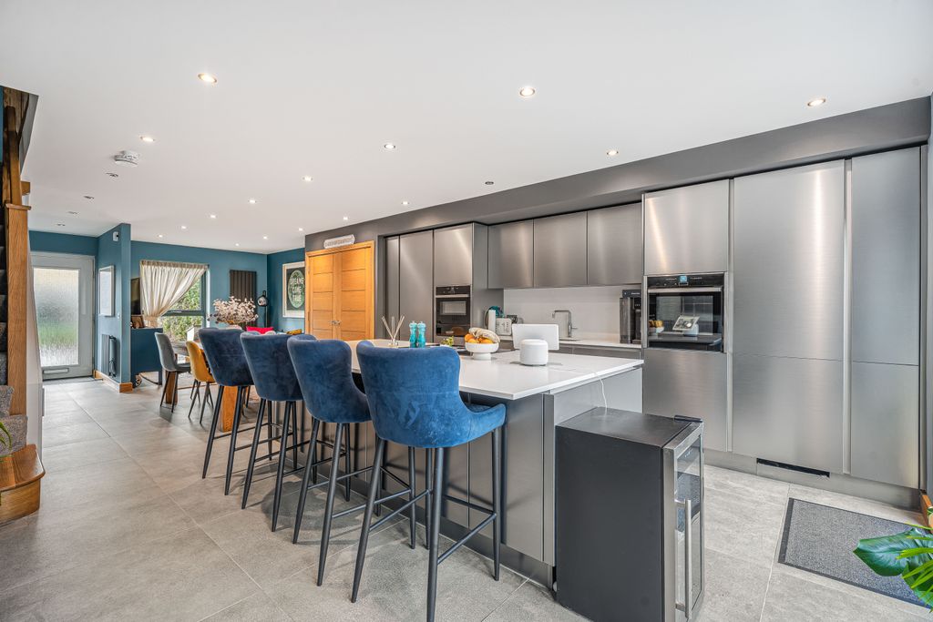 Property photo 3 of 19 Kitchen/Dining/Sitting Room