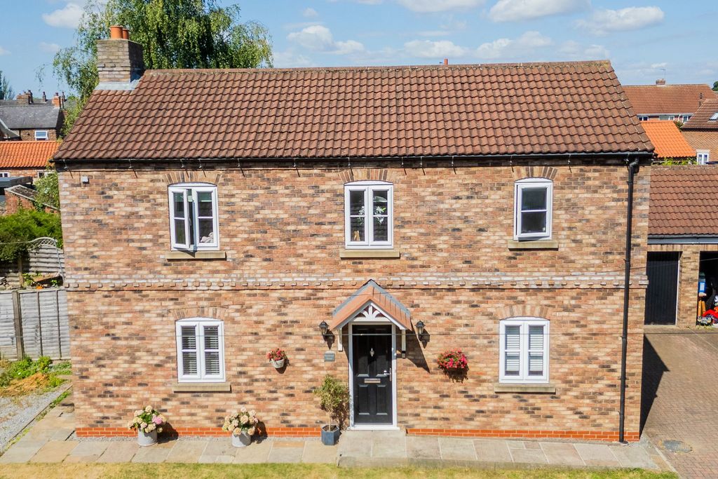 Property photo 1 of 24