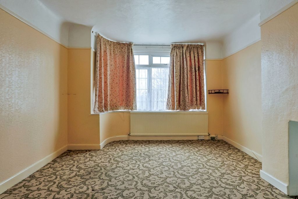 Property photo 3 of 20 Pbox-Img.Jpg