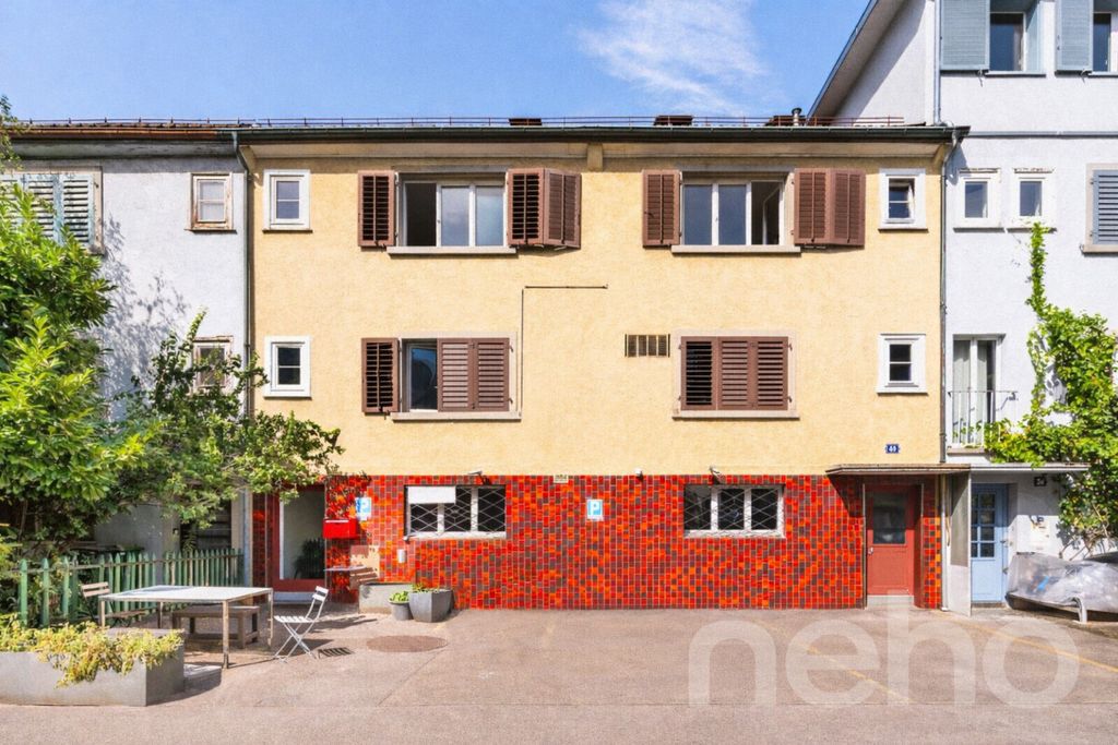 Property photo 2 of 6