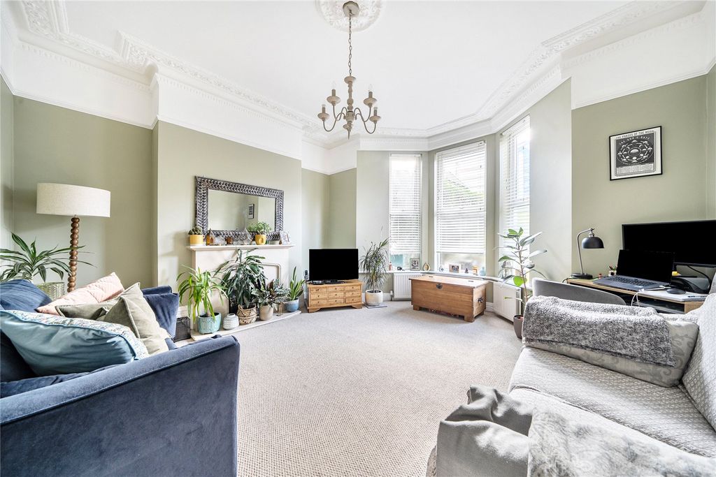 Property photo 1 of 17 Picture No. 01