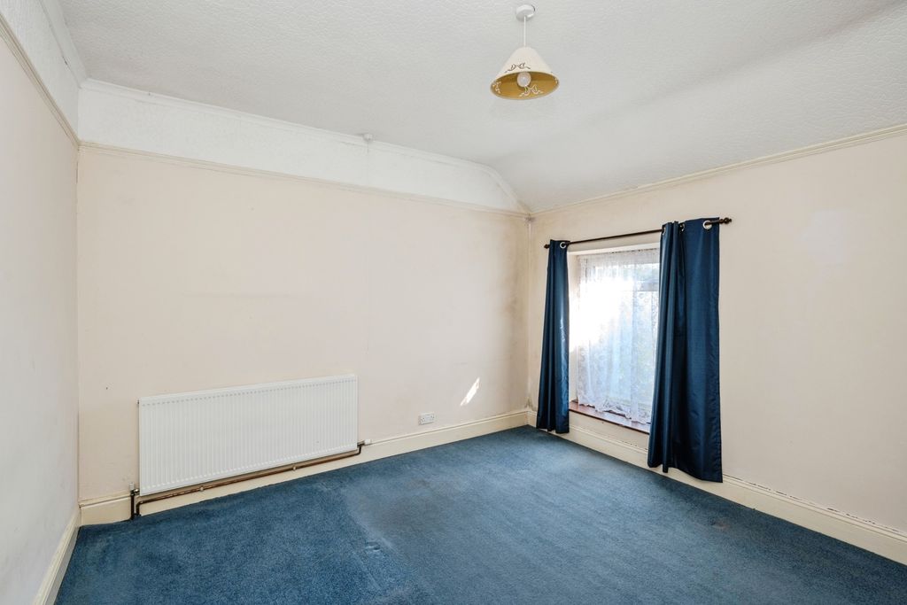 Property photo 2 of 16 Pbox-Img.Jpg