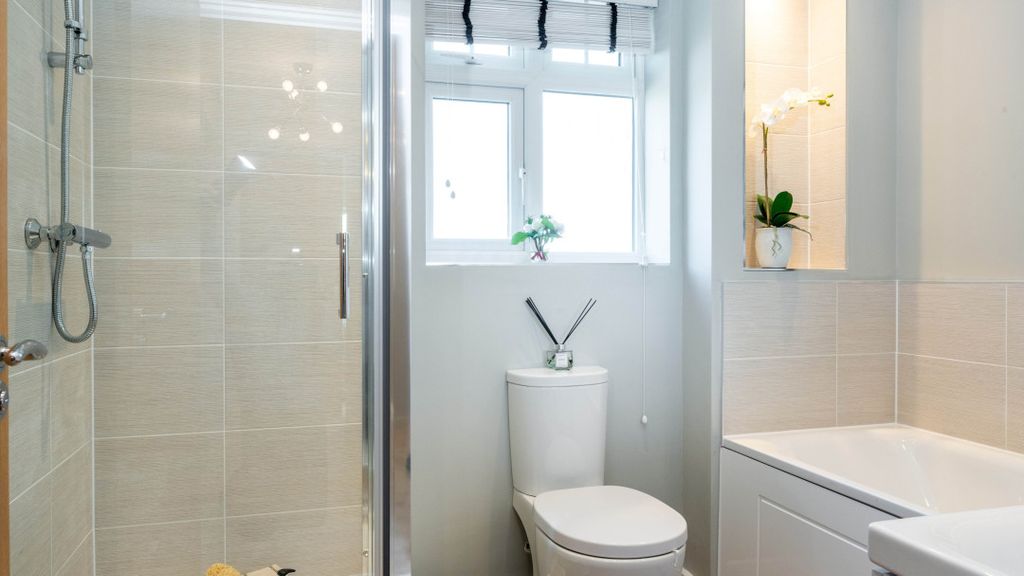 Property photo 3 of 8