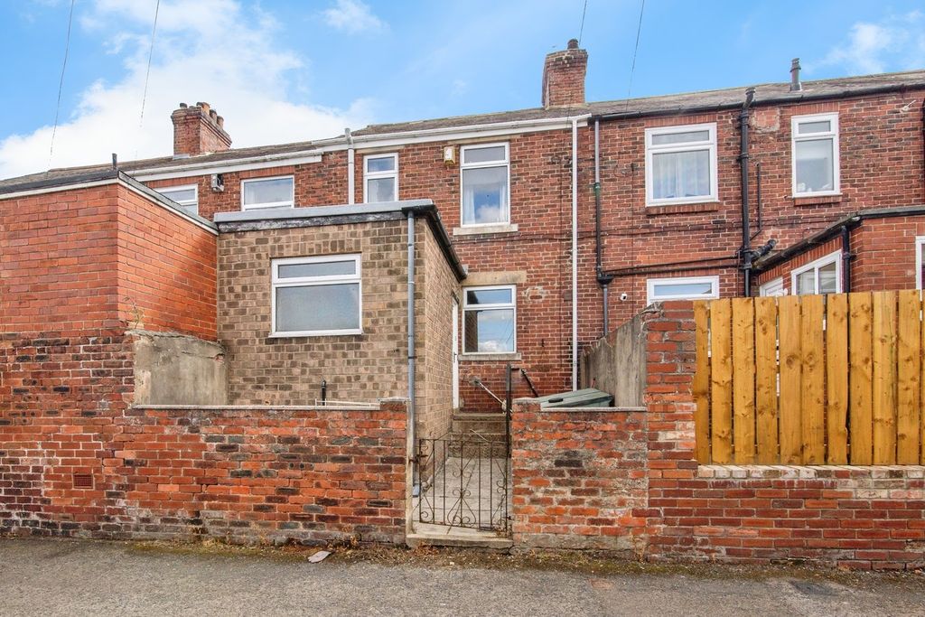 Property photo 1 of 17