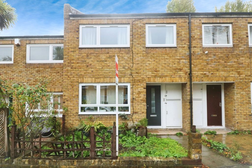 Property photo 2 of 17 Photo