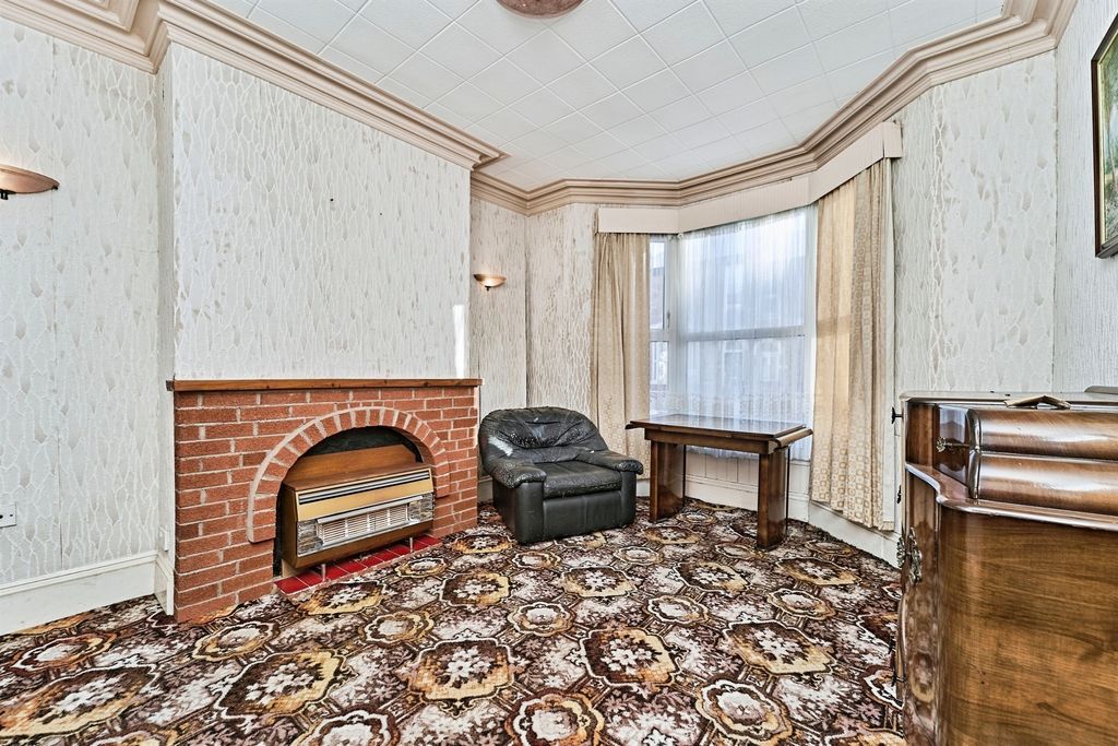 Property photo 3 of 20