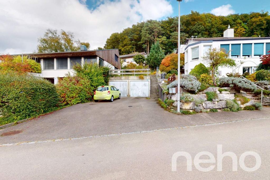 Property photo 3 of 13