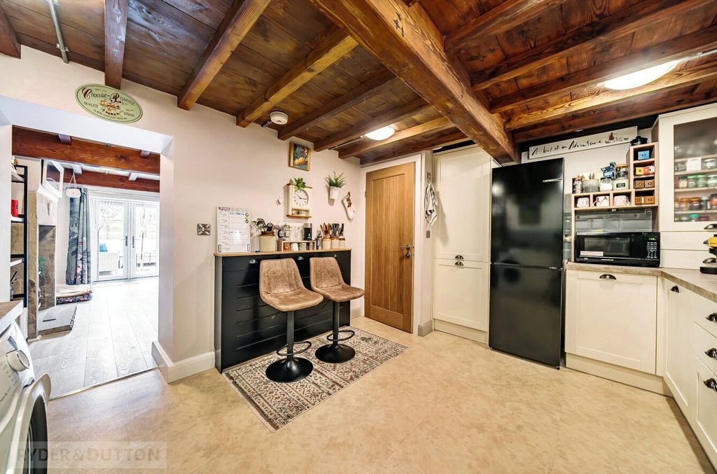 Property photo 2 of 20 Kitchen