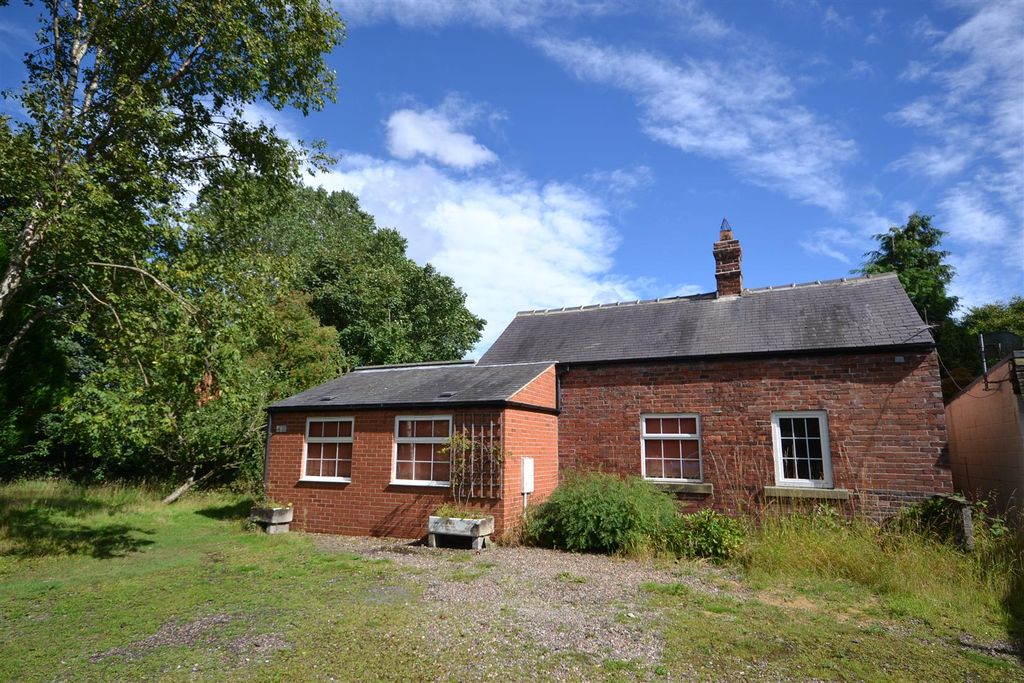 Property photo 1 of 8