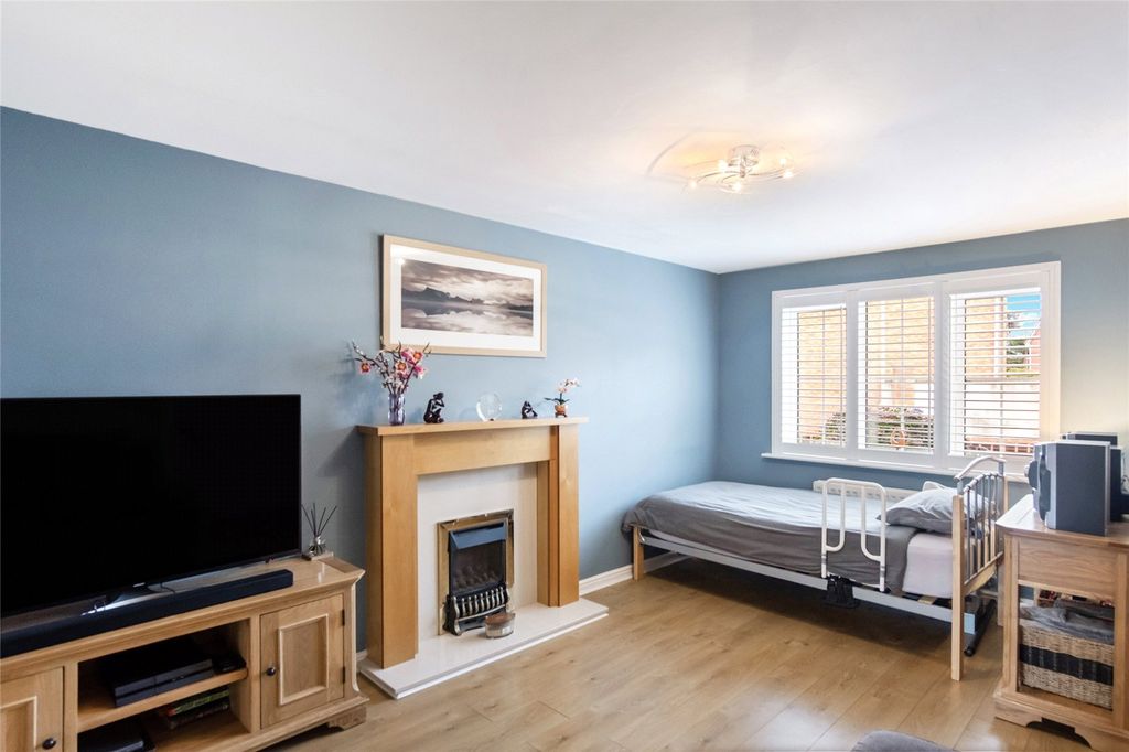 Property photo 2 of 32 Picture No. 05
