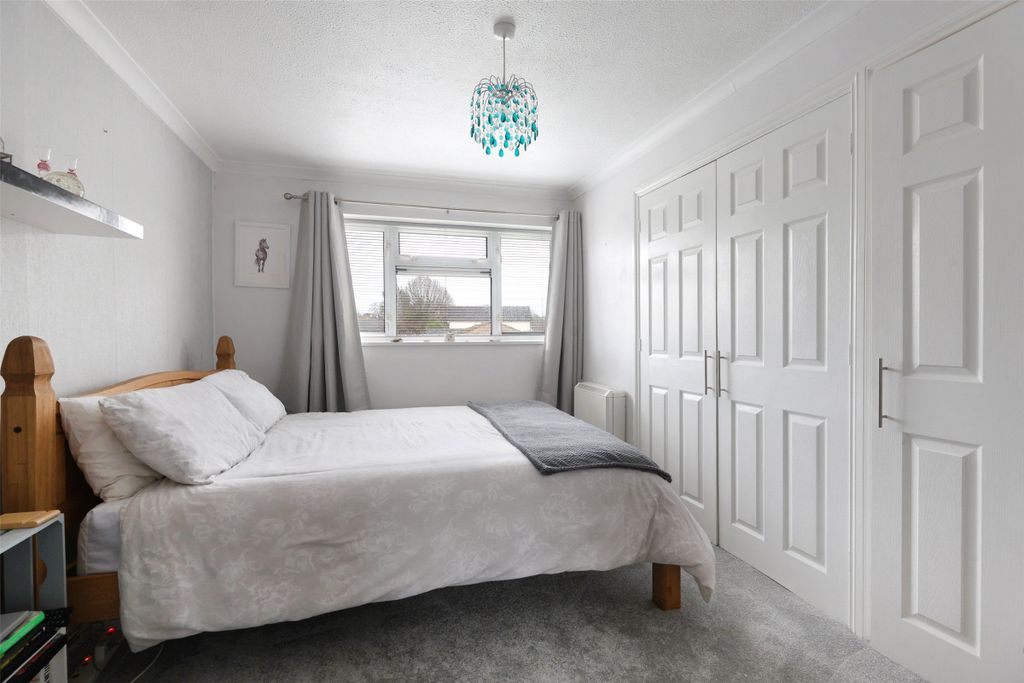 Property photo 2 of 11 Bedroom