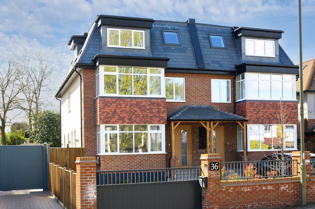 Property photo 1 of 18 Front Aspect