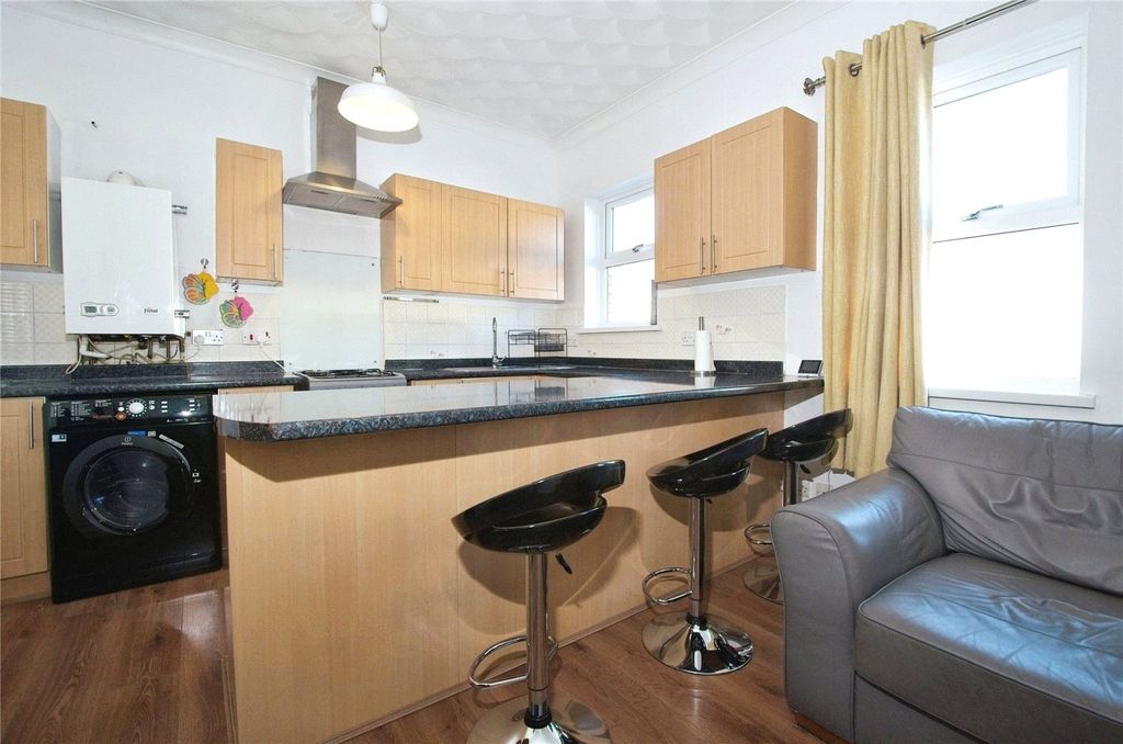 Property photo 3 of 17 Picture No. 14