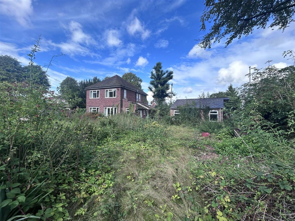 Property photo 2 of 10