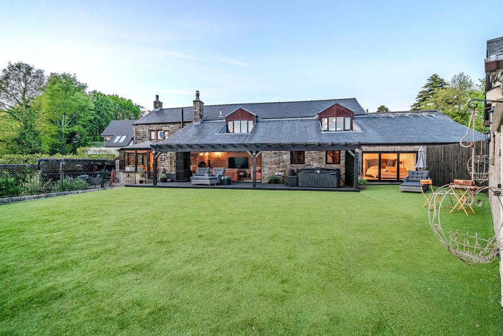 Property photo 1 of 64