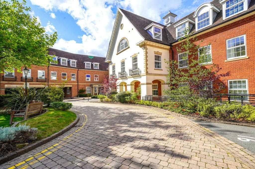 Property photo 1 of 3