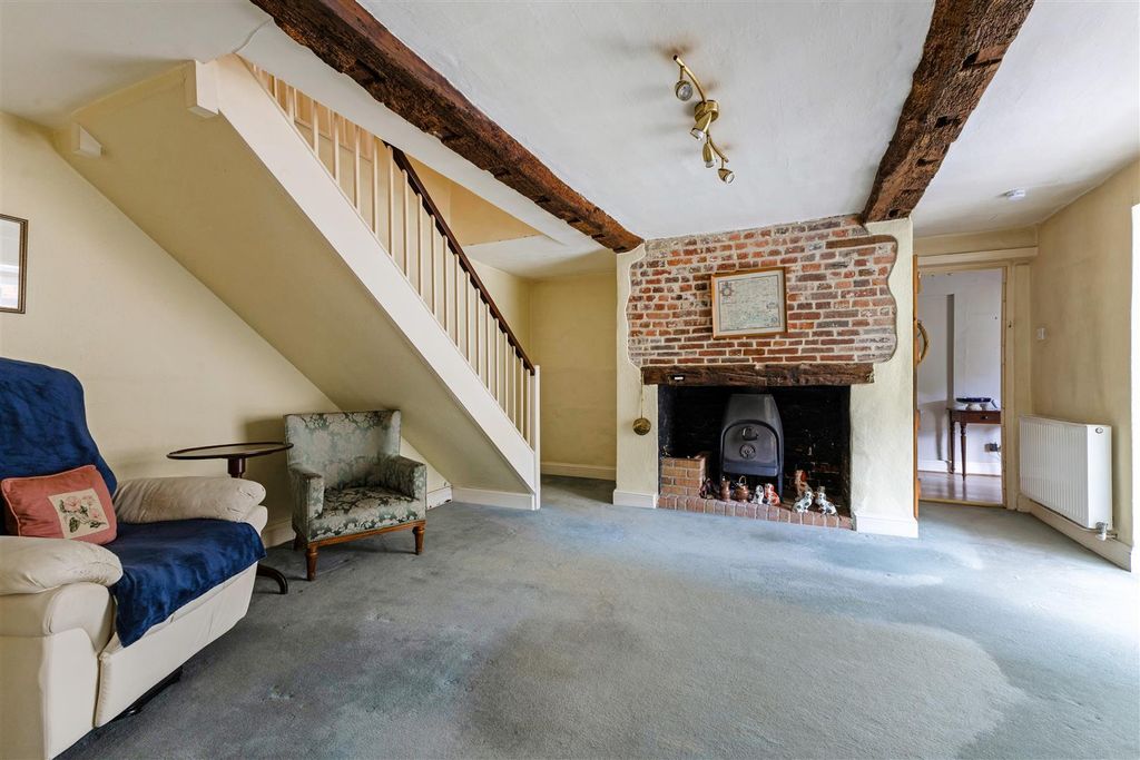 Property photo 3 of 25 Sitting Room (House)