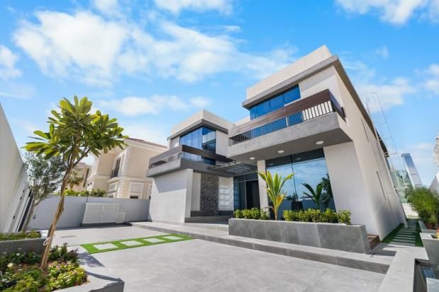 Property photo 3 of 10