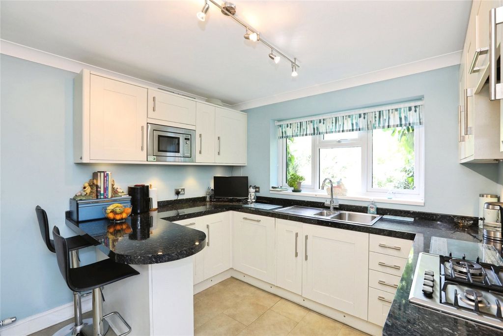 Property photo 3 of 18 Picture No. 16