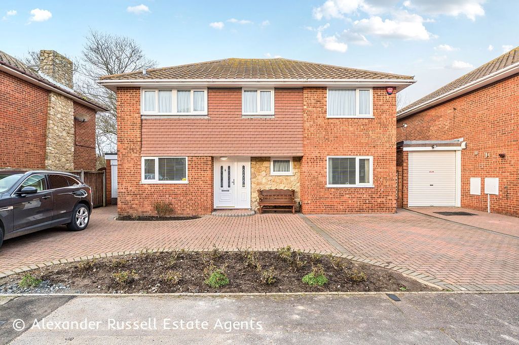 Property photo 1 of 28