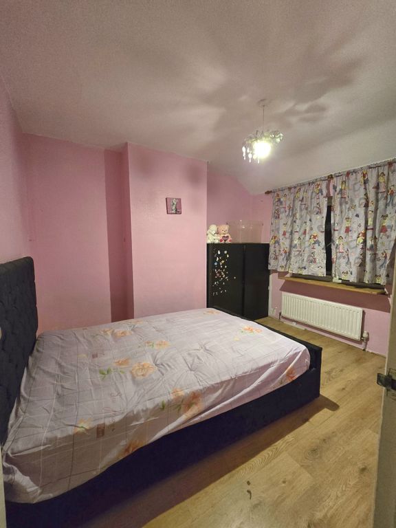 Property photo 1 of 2