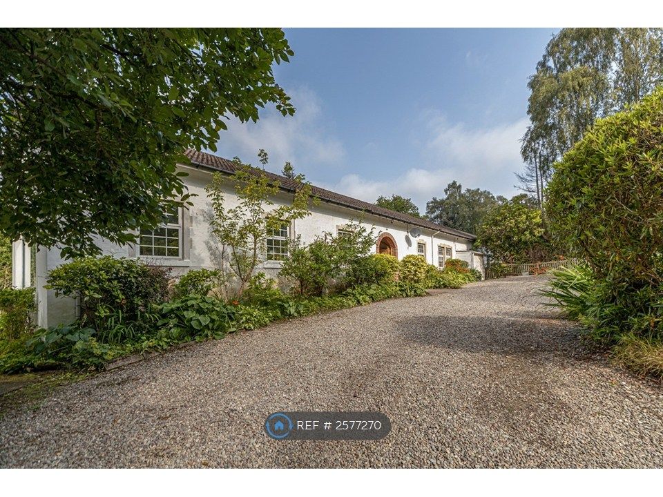 Property photo 2 of 28