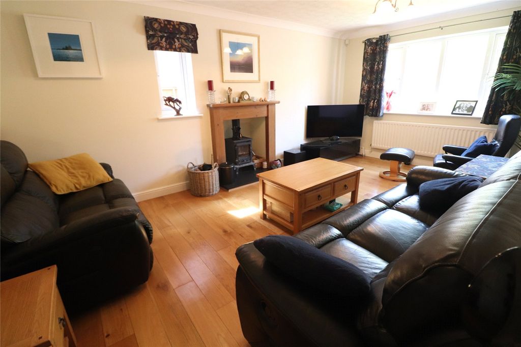 Property photo 2 of 29 Picture No. 25