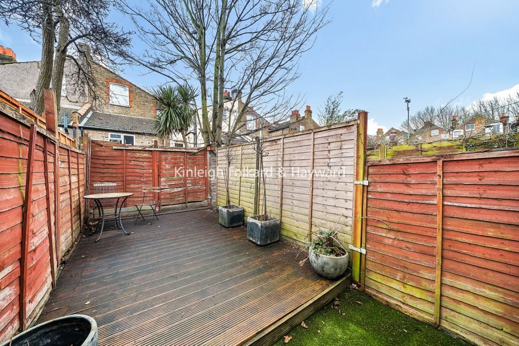 Property photo 2 of 8 Ece988d8-5A8E-4c3F-A