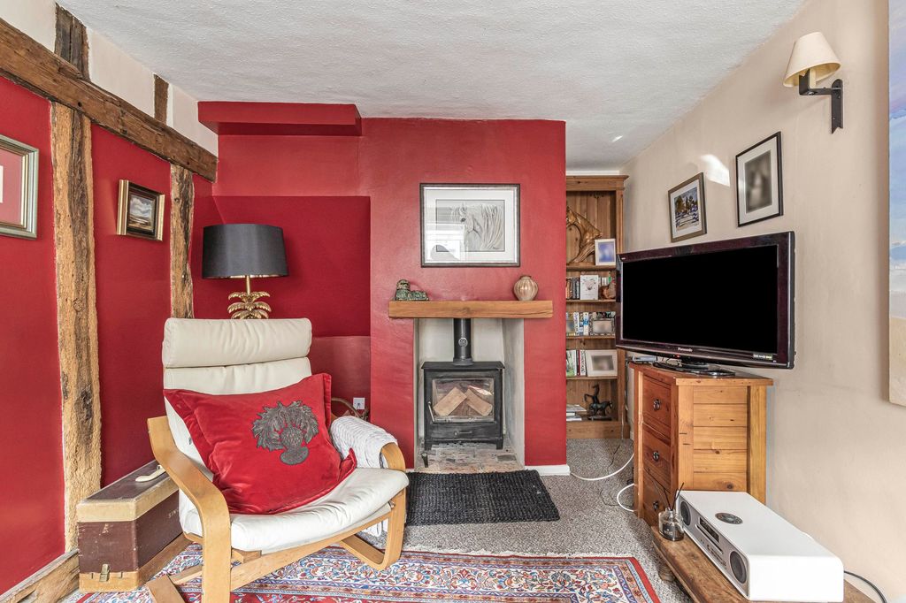 Property photo 2 of 18