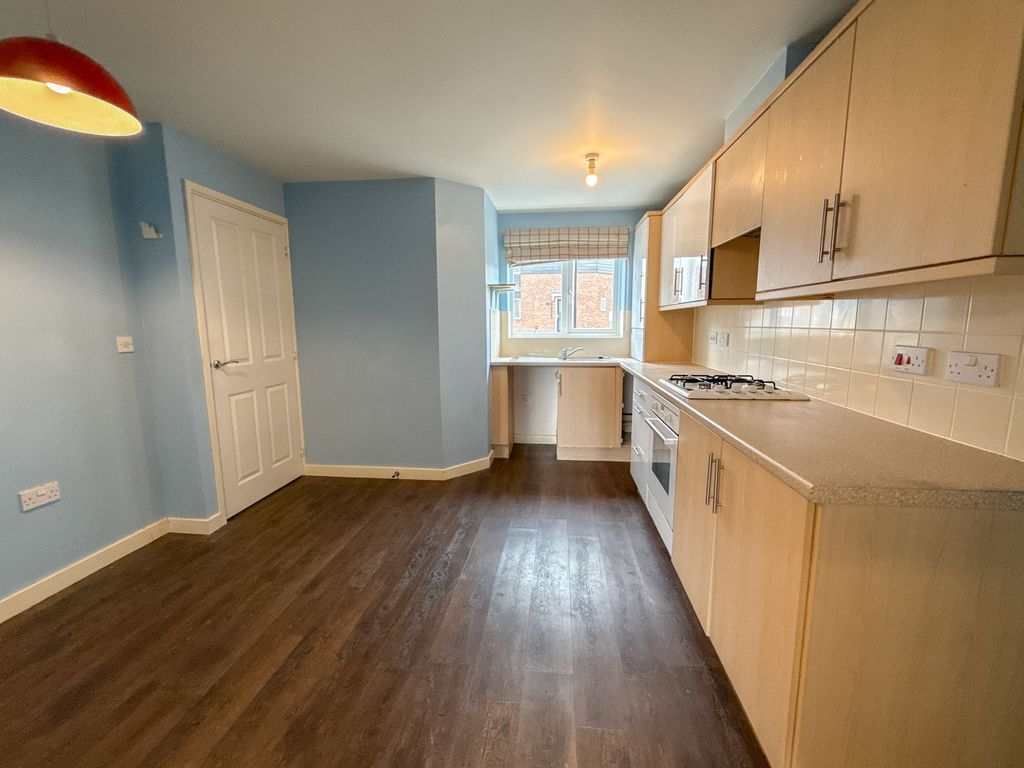 Property photo 2 of 12 Kitchen