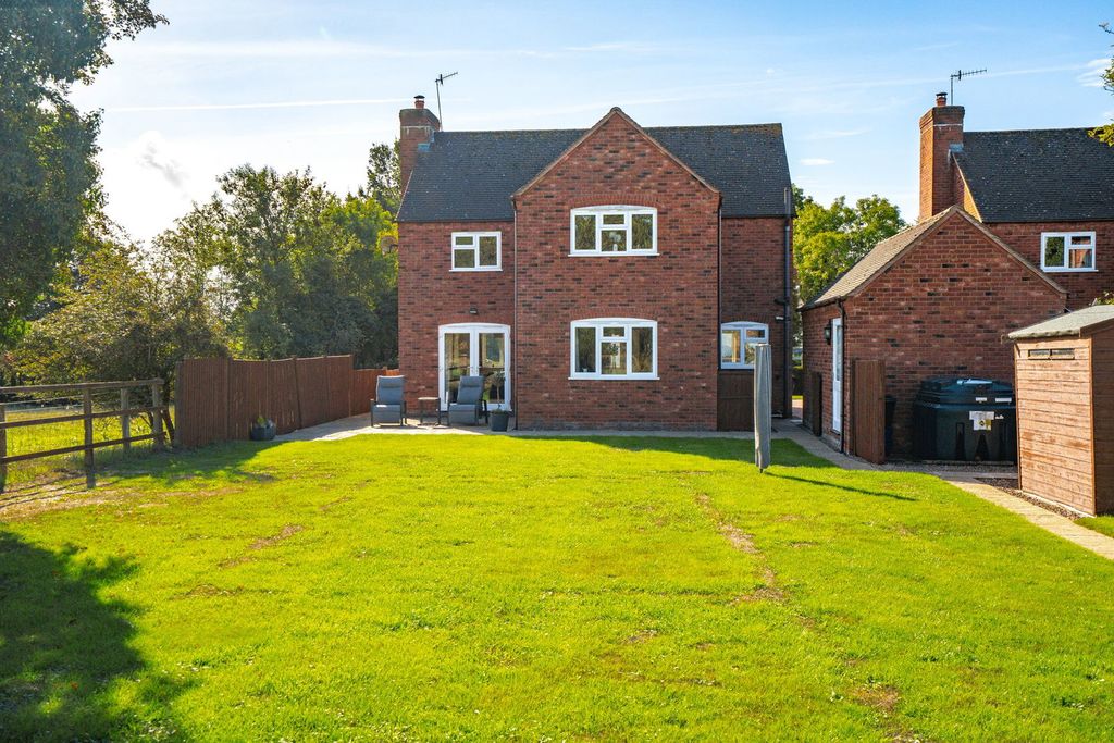 Property photo 1 of 27
