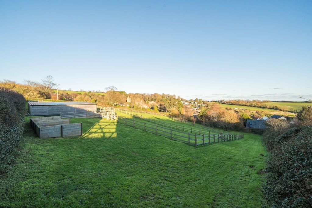 Property photo 3 of 20