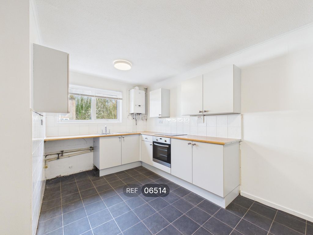 Property photo 2 of 22 Kitchen / Diner
