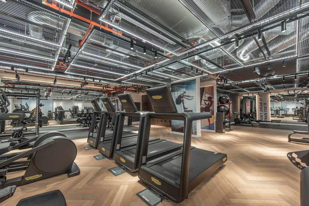 Property photo 2 of 19