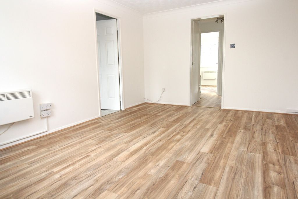 Property photo 3 of 11 Lounge View 1