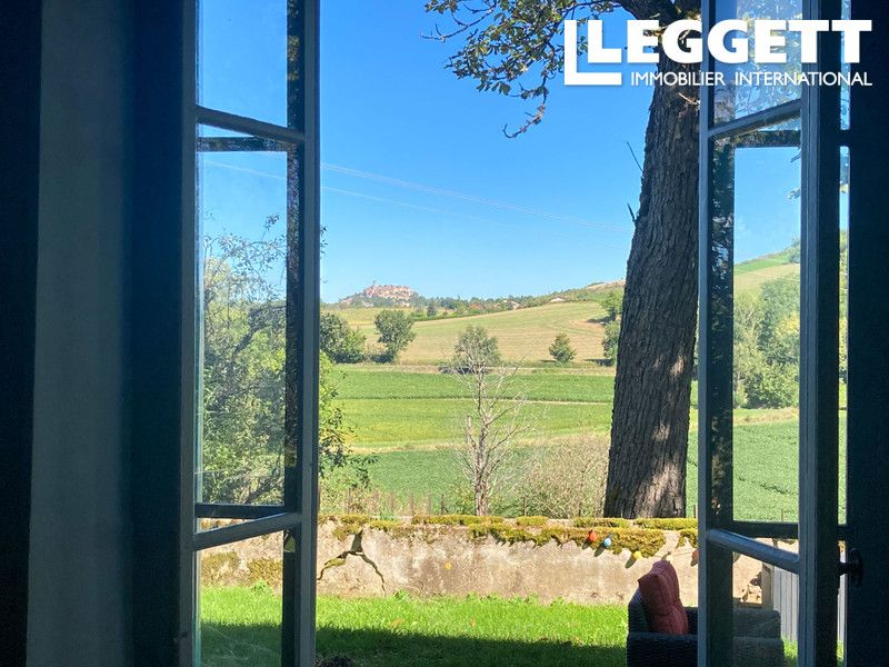 Property photo 2 of 10