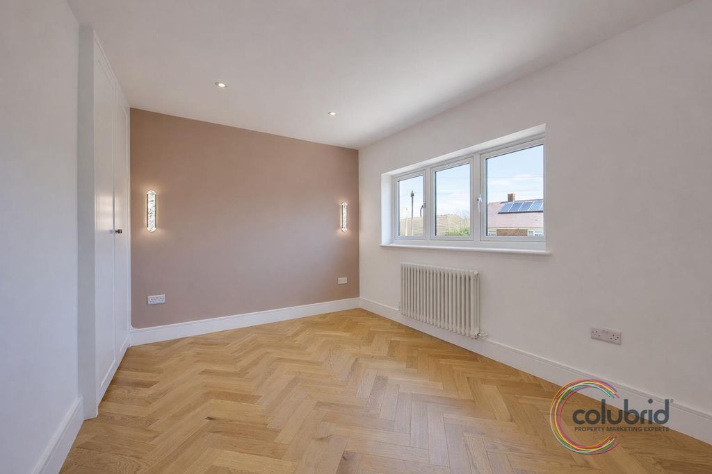Additional image 13 of 6 bed semi-detached house for saleCrawford Avenue, Grays RM16