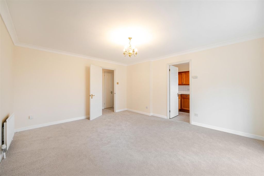 Property photo 3 of 16 1374520-10-6901Fa951Cec6.Jpg