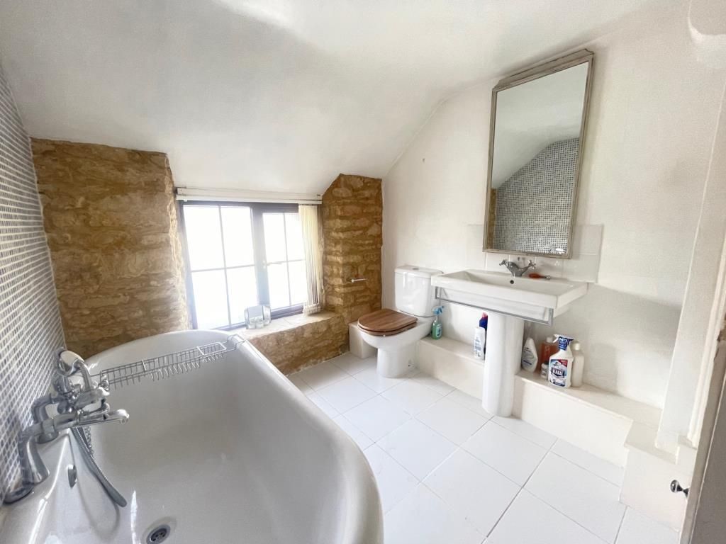 Property photo 2 of 4 Bathroom