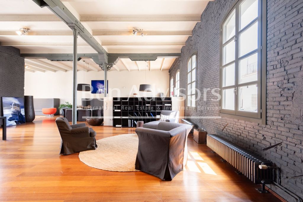 Property photo 2 of 53