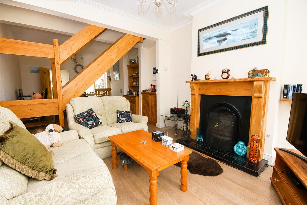 Property photo 2 of 14 2Da34735-9E45-4A39-Ae3E-01c43369c443.Png