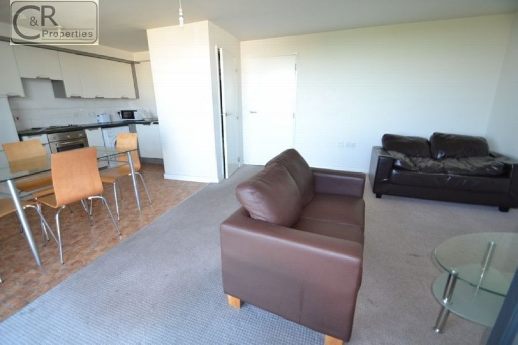 Property photo 3 of 9 Photograph 2